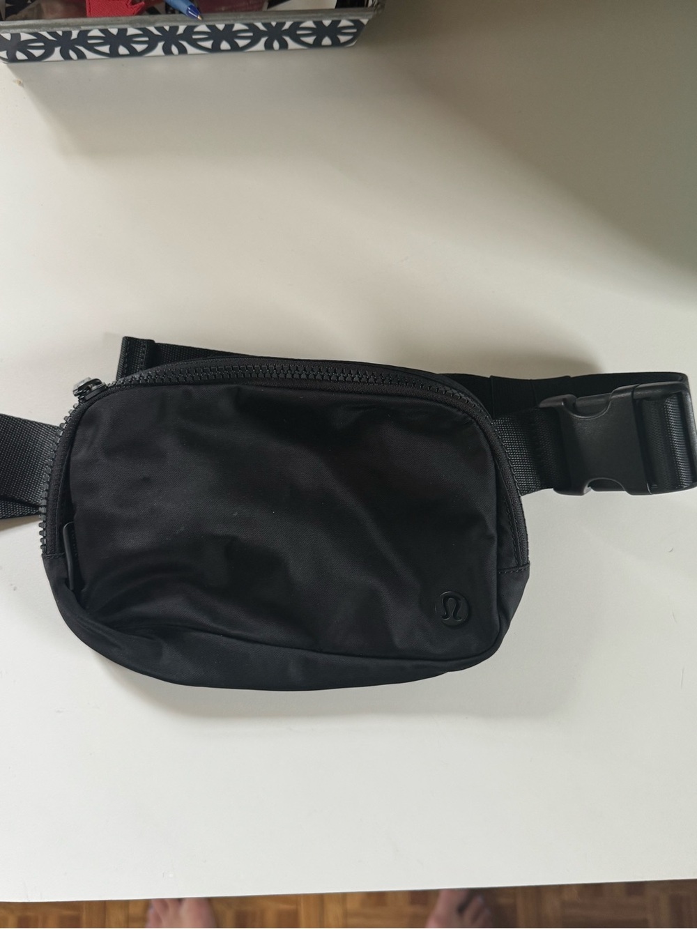 lululemon athletica Black everywhere belt bag great condition